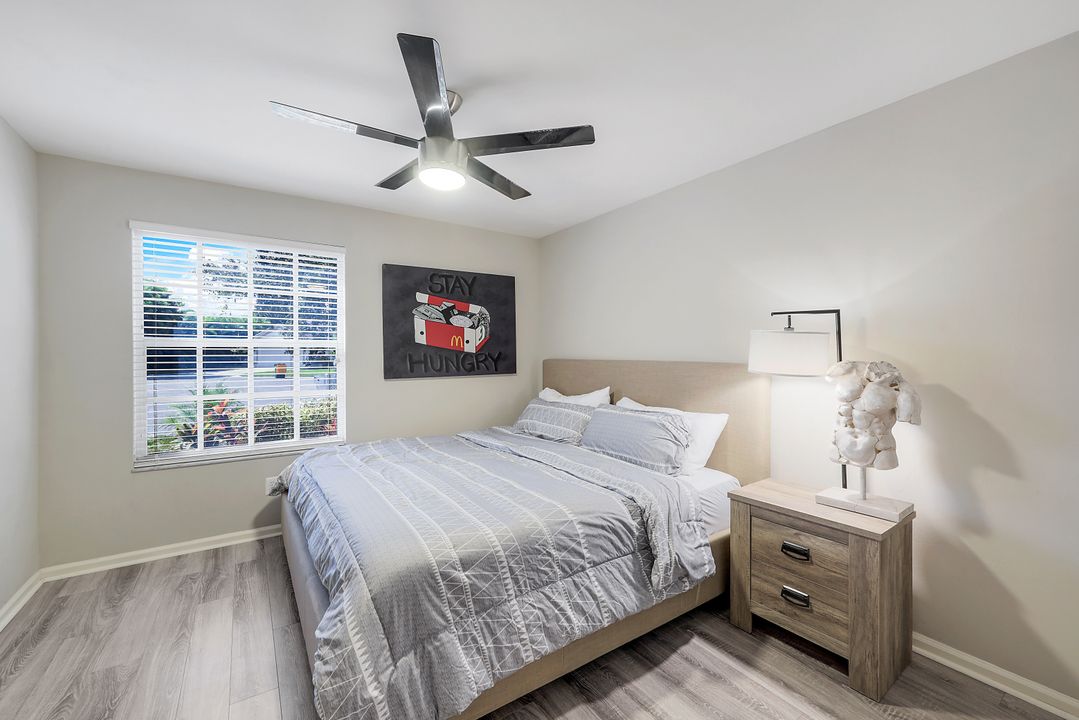 2520 Grove Isle Ct, Naples, FL 34109