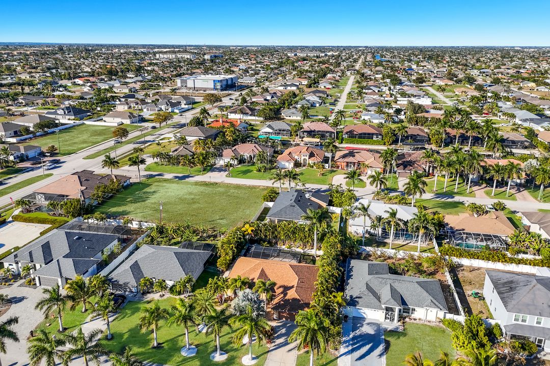 1513 SW 43rd Ln, Cape Coral, FL 33914