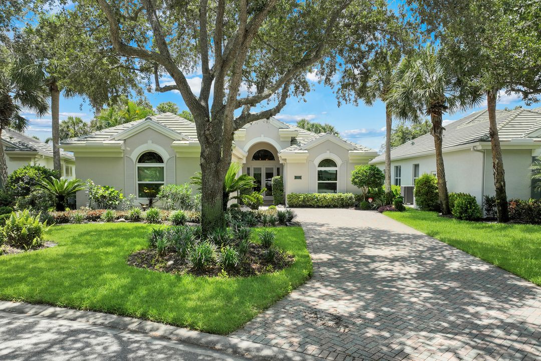 23151 Foxberry Ln, Bonita Springs, FL 34135