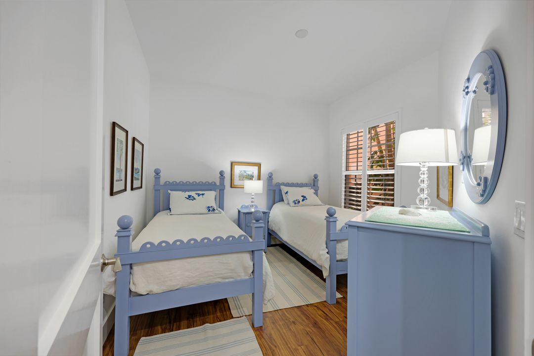 510 Via Veneto #102, Naples, FL 34108