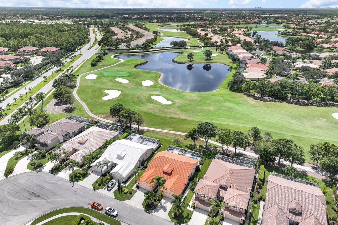 6667 Castlelawn Pl #19, Naples, FL 34113