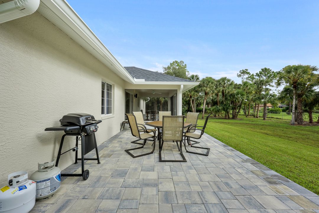3060 70th St SW, Naples, FL 34105