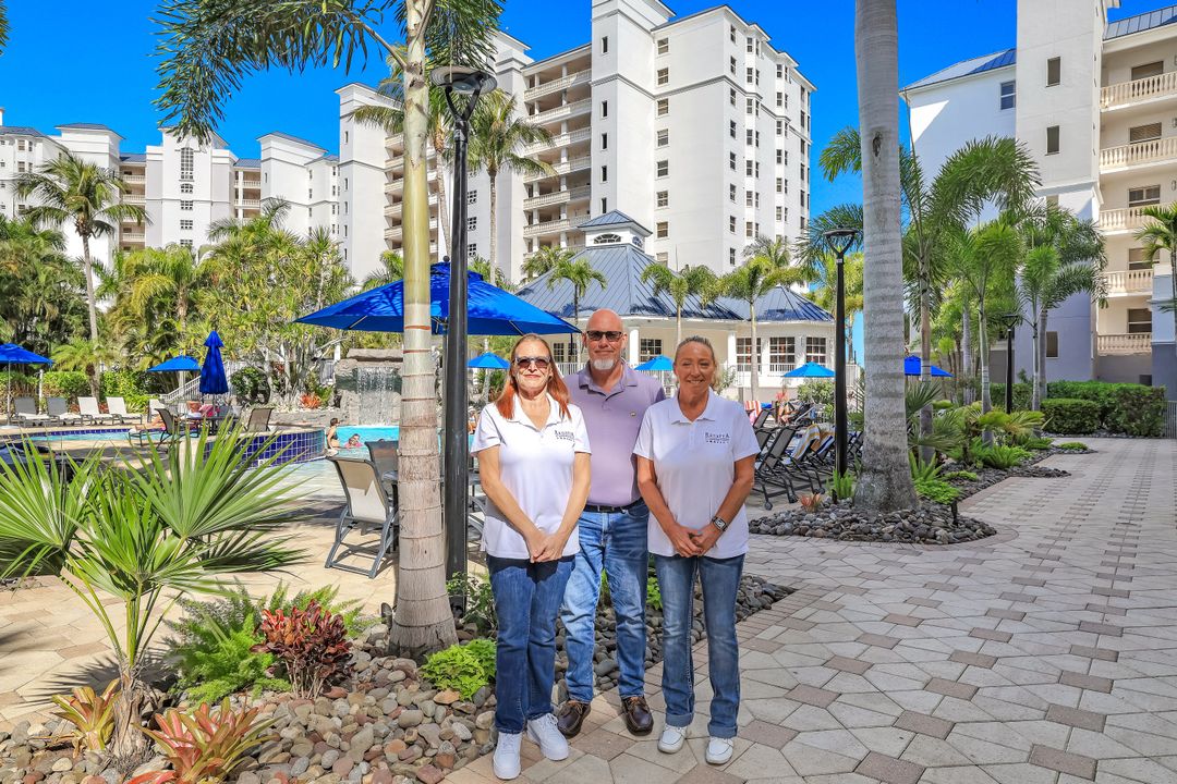 435 Launch Cir, Naples, FL 34108