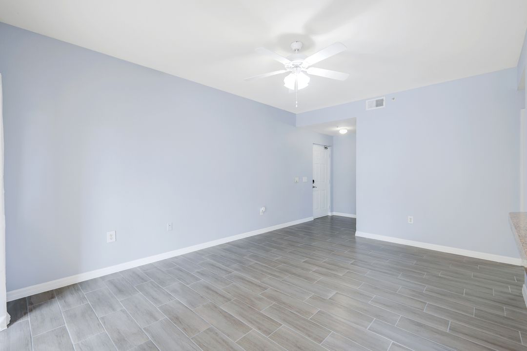 7925 Preserve Cir #325, Naples, FL 34119