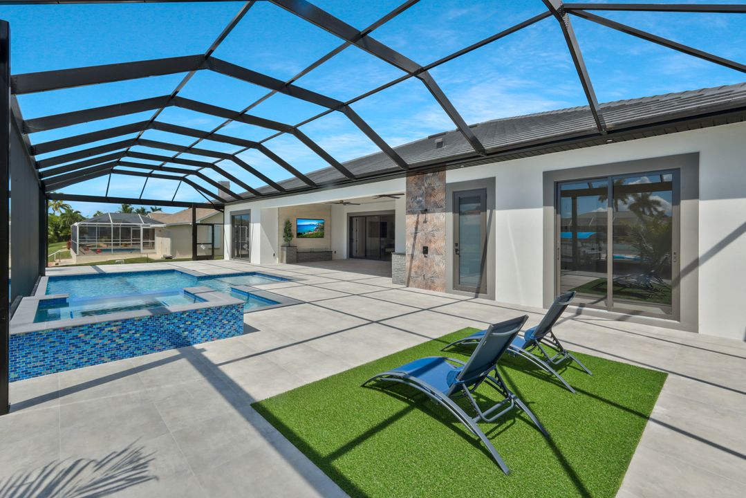 2826 SW 37th Terrace, Cape Coral, FL 33914