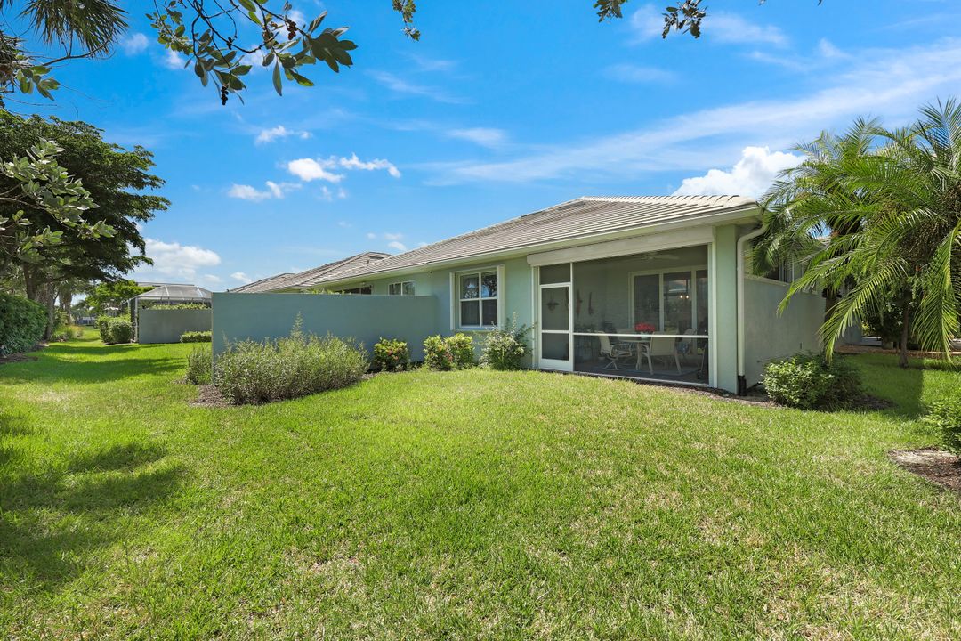 10661 Jackson Square Dr, Estero, FL 33928