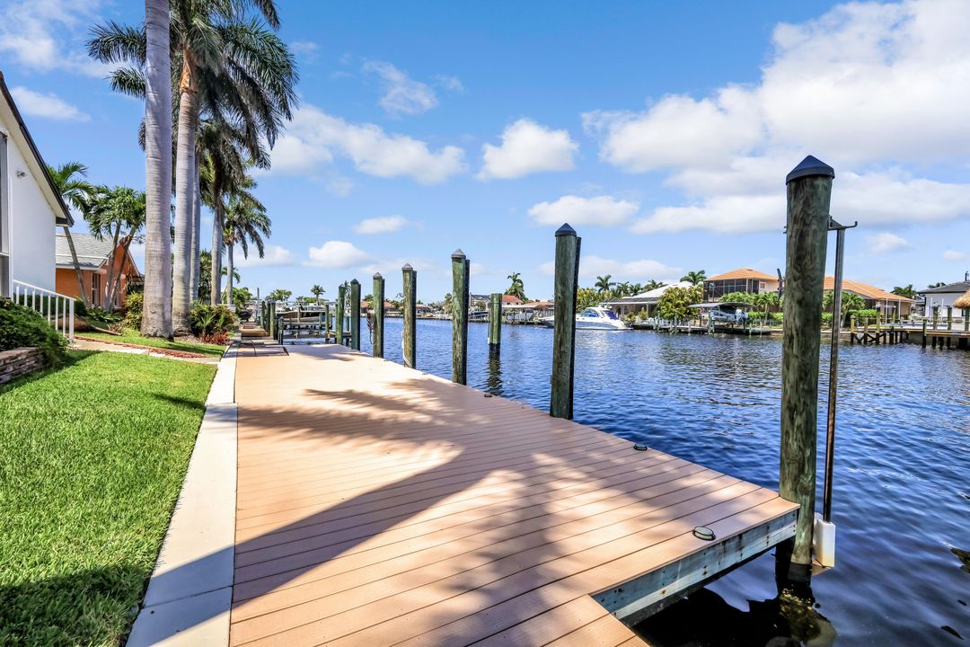 3917 SE 19th Ave, Cape Coral, FL 33904