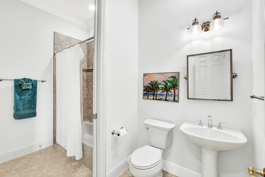 3176 Serena Ln #202, Naples, FL 34114