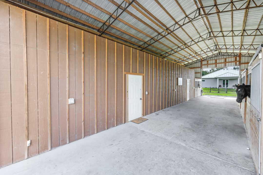 1960 Moulder Dr, Naples, FL 34120