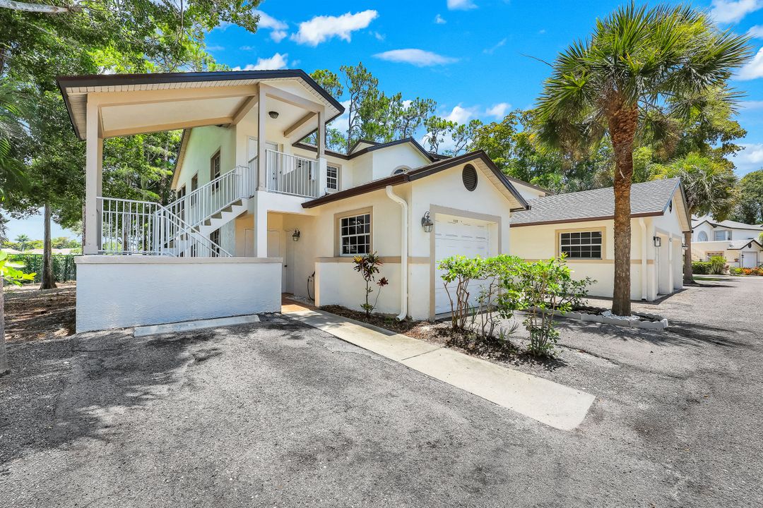 9624 Crescent Garden Dr #201, Naples, FL 34109