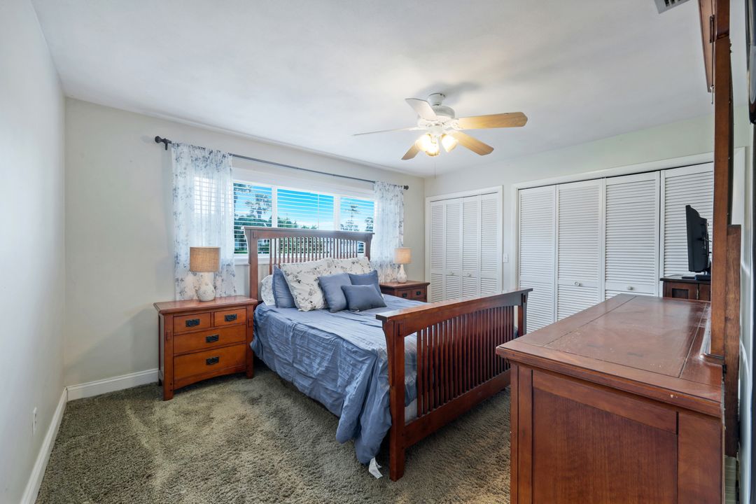 289 Burning Tree Dr, Naples, FL 34105