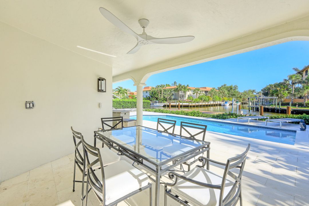 1522 Pelican Ave, Naples, FL 34102