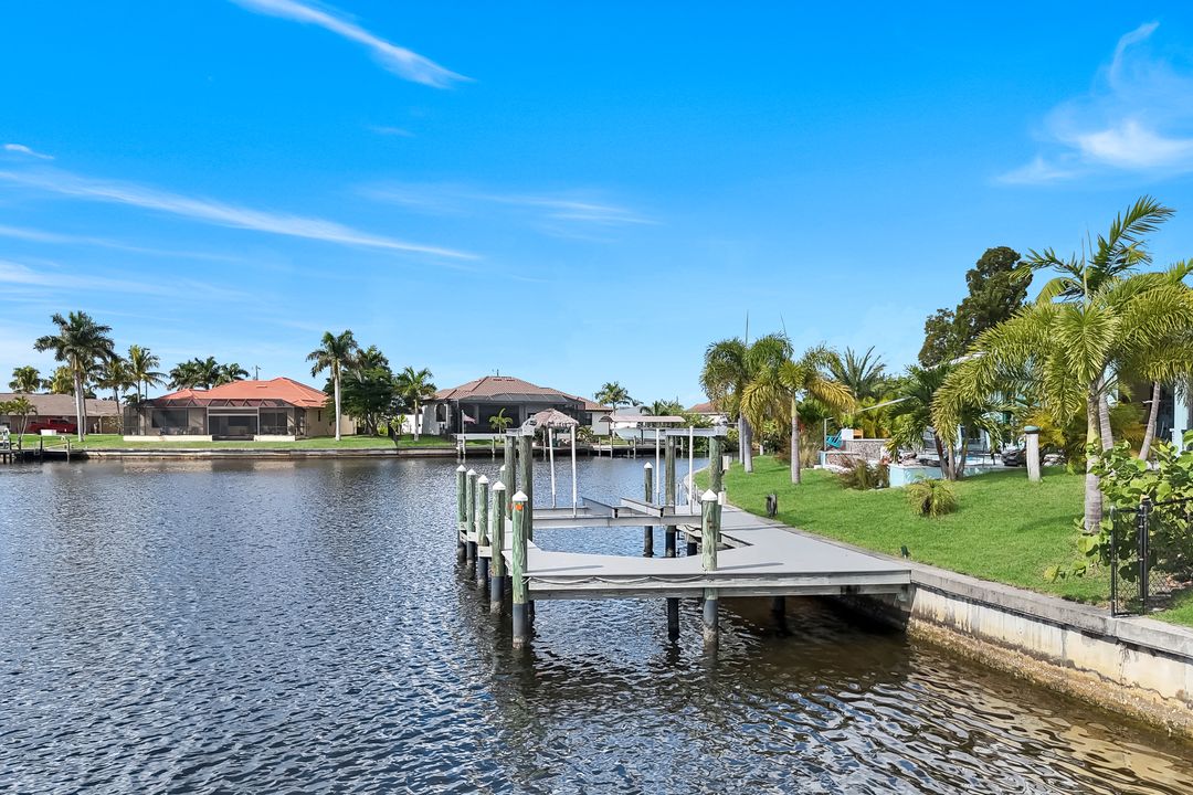 1000 NW 37th Pl, Cape Coral, FL 33993