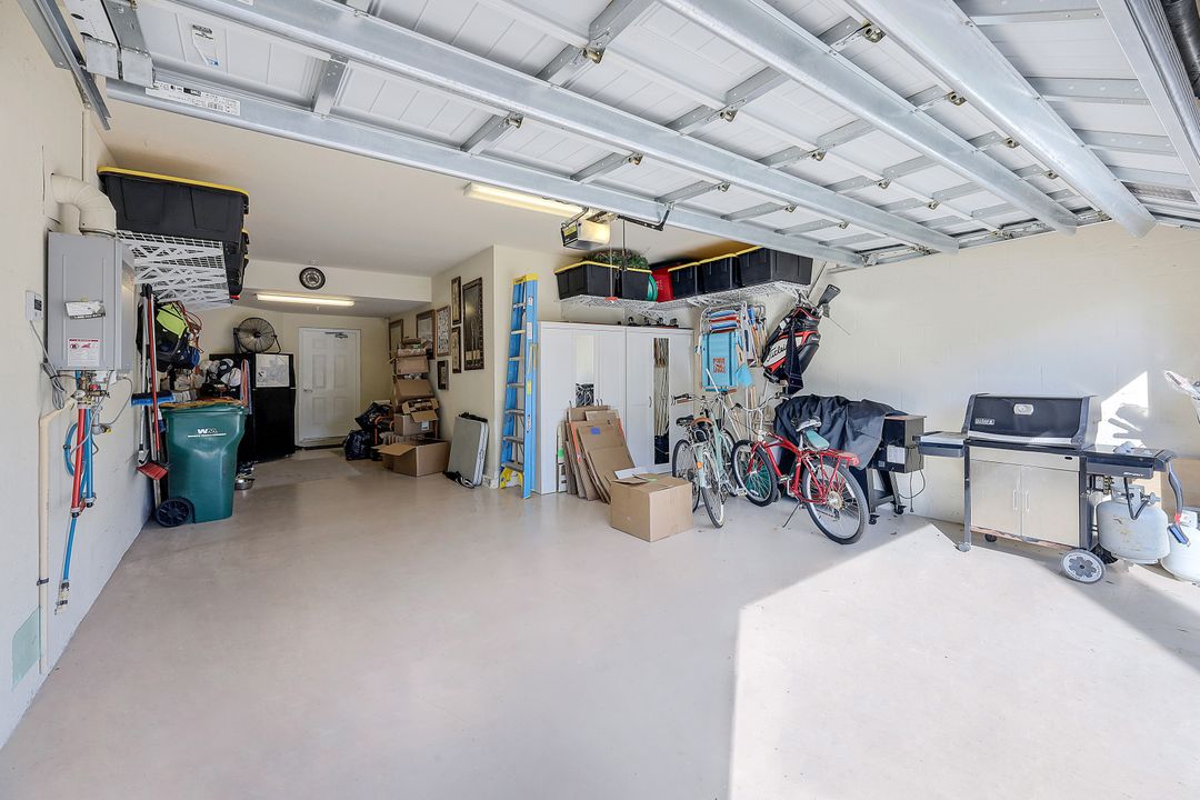 3165 Aviamar Cir #202, Naples, FL 34114