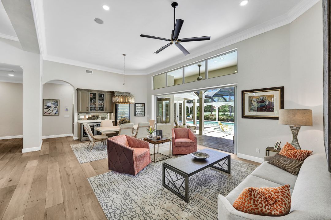 4624 Pond Apple Dr N, Naples, FL 34119