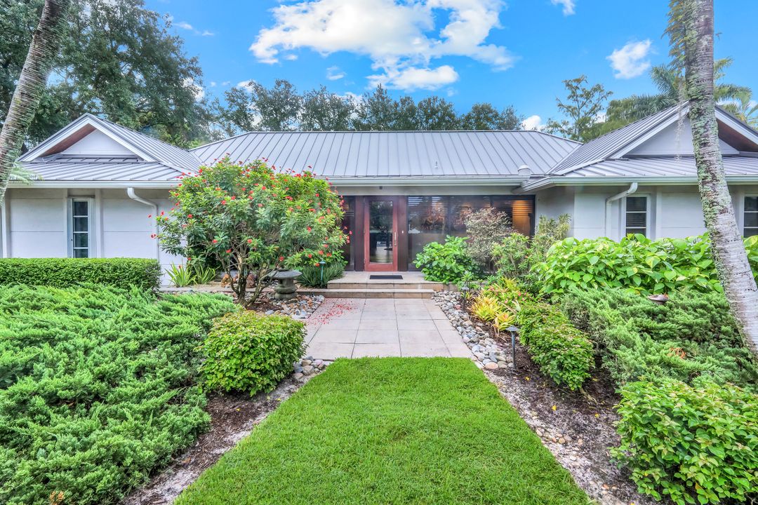 13024 Valewood Dr, Naples, FL 34119