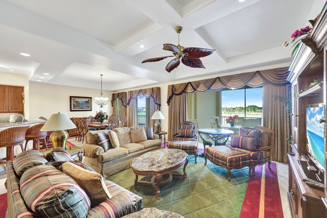 530 Avellino Isles Cir #7201, Naples, FL 34119