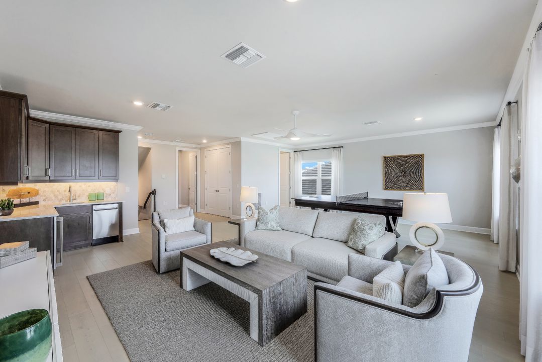 15572 Montello Ln, Naples, FL 34114