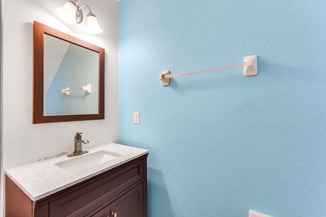 2210 Cape Heather Cir, Cape Coral, FL 33991
