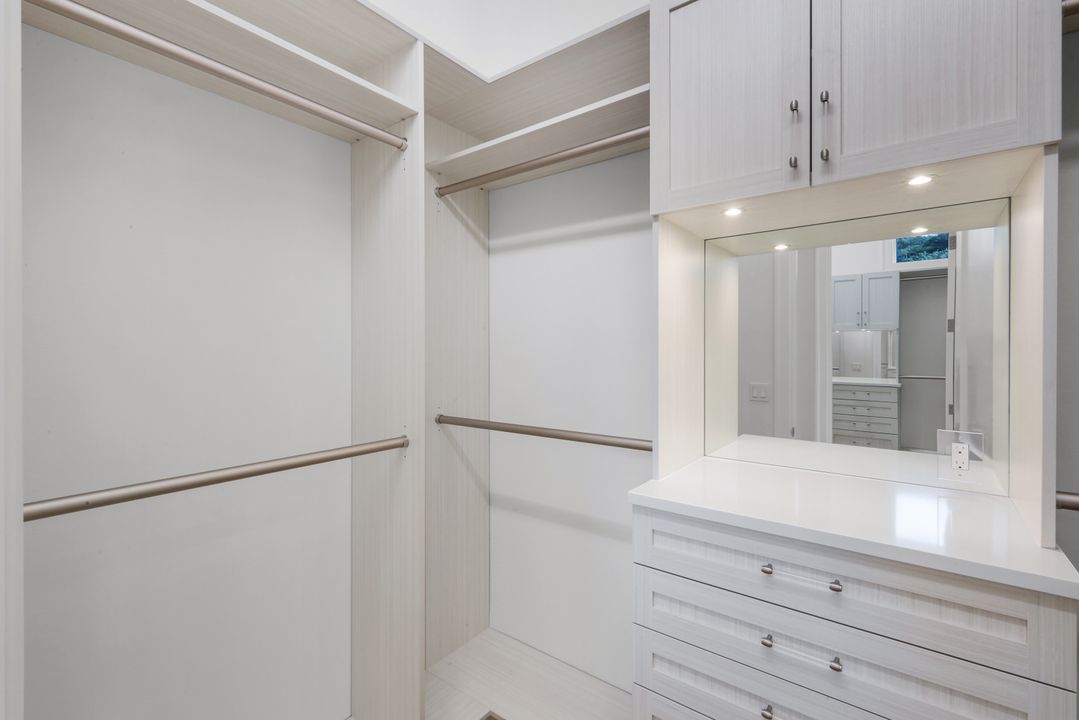 16728 Enclave Cir, Naples, FL 34110