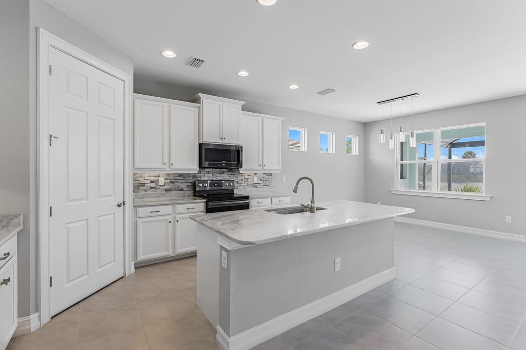 28185 Seasons Tide Ave, Bonita Springs, FL 34135