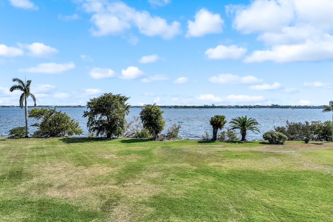 4280 SE 20th Pl #703, Cape Coral, FL 33904