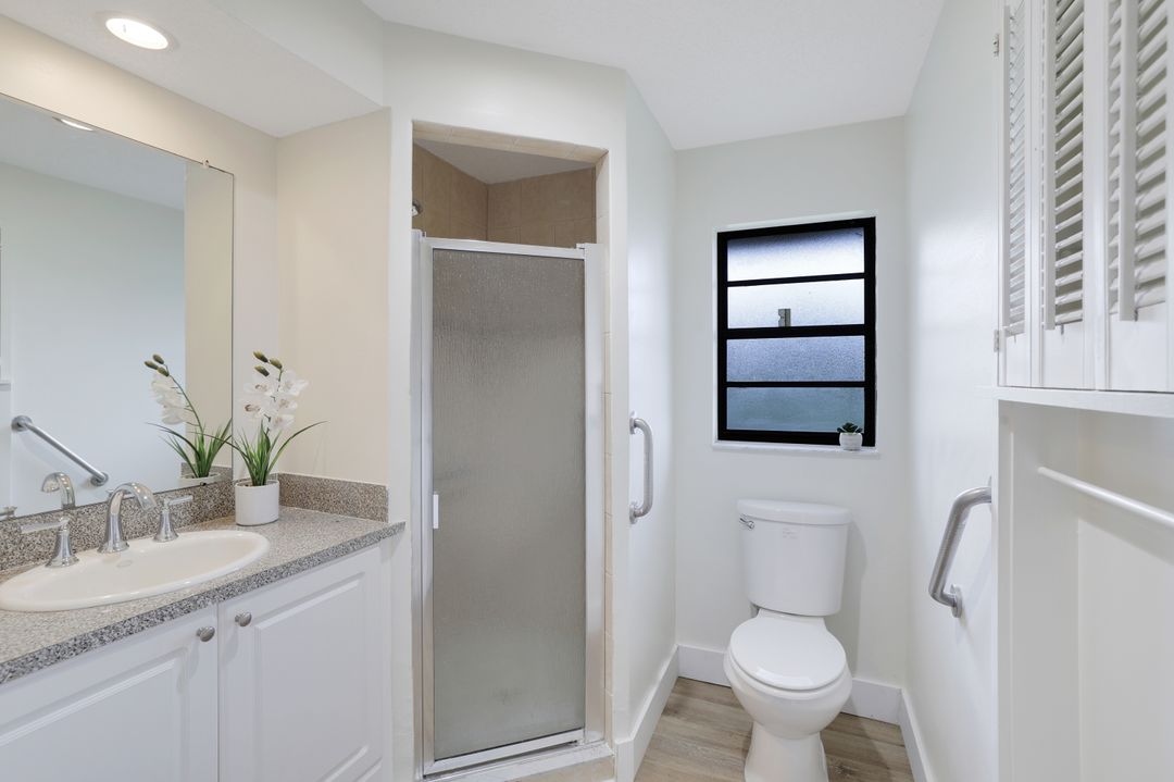 4925 Molokai Dr #16, Naples, FL 34112