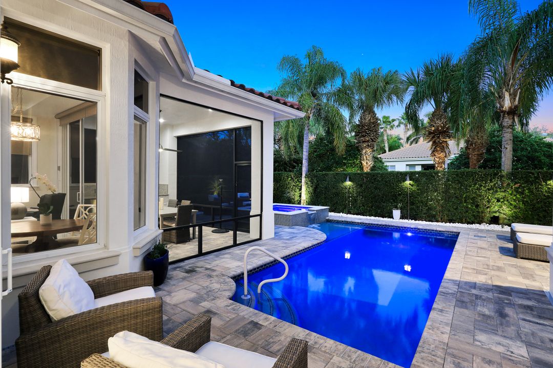 2106 Modena Ct, Naples, FL 34105