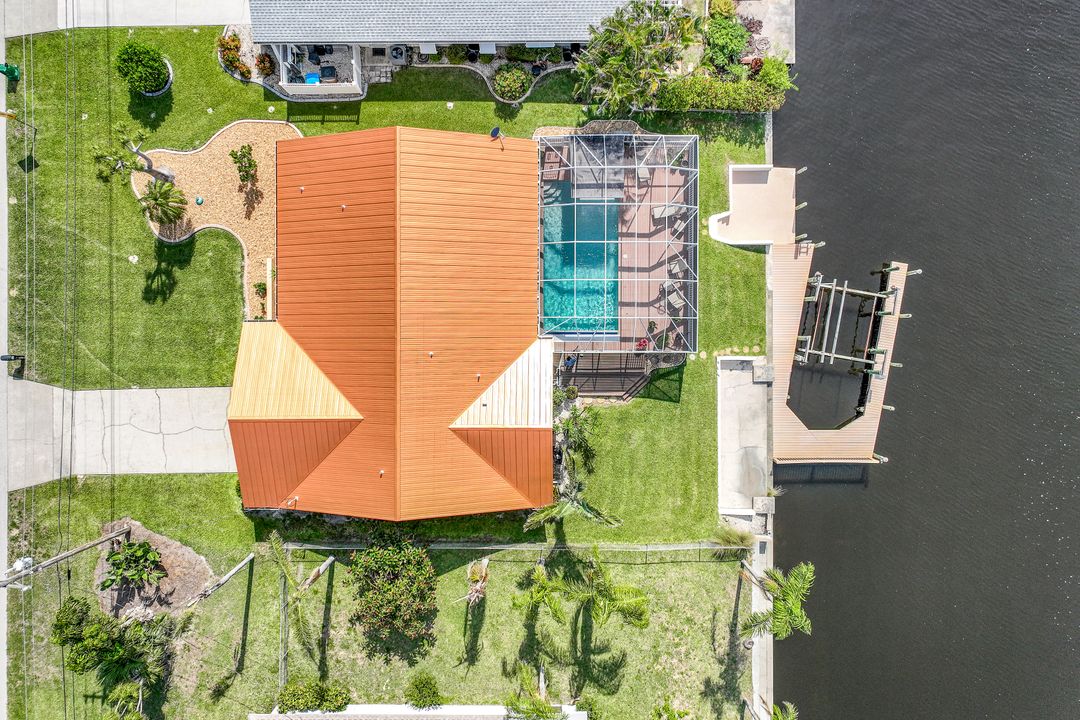 1004 Archer Pkwy E, Cape Coral, FL 33904