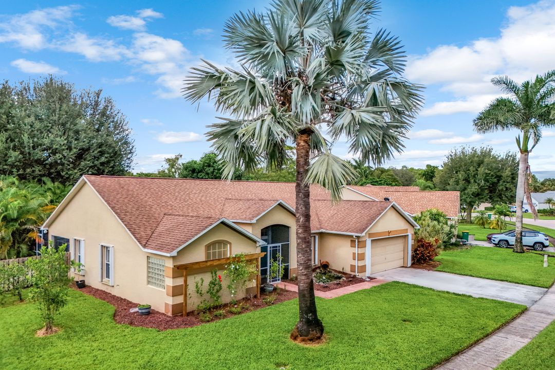 169 Plantation Cir, Naples, FL 34104