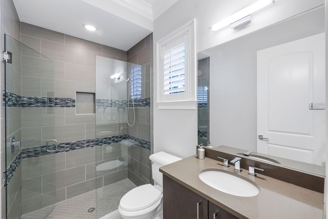 3828 Isla Del Sol Way, Naples, FL 34114