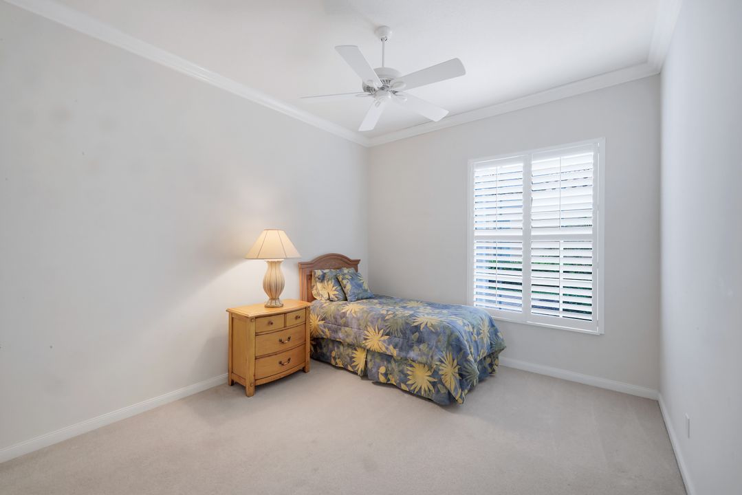 4471 Prescott Ln, Naples, FL 34119