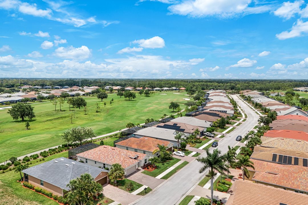 3147 Walnut Grove Ln, Alva, FL 33920