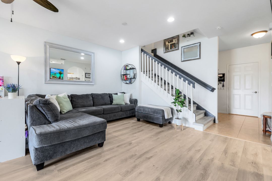 15239 Summit Pl Cir, Naples, FL 34119