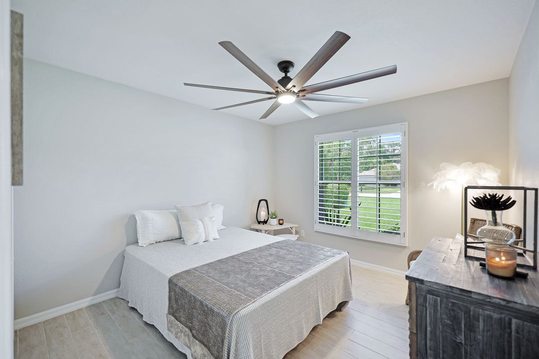 282 Madison Dr, Naples, FL 34110