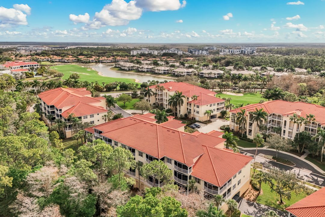 4843 Hampshire Ct #105, Naples, FL 34112