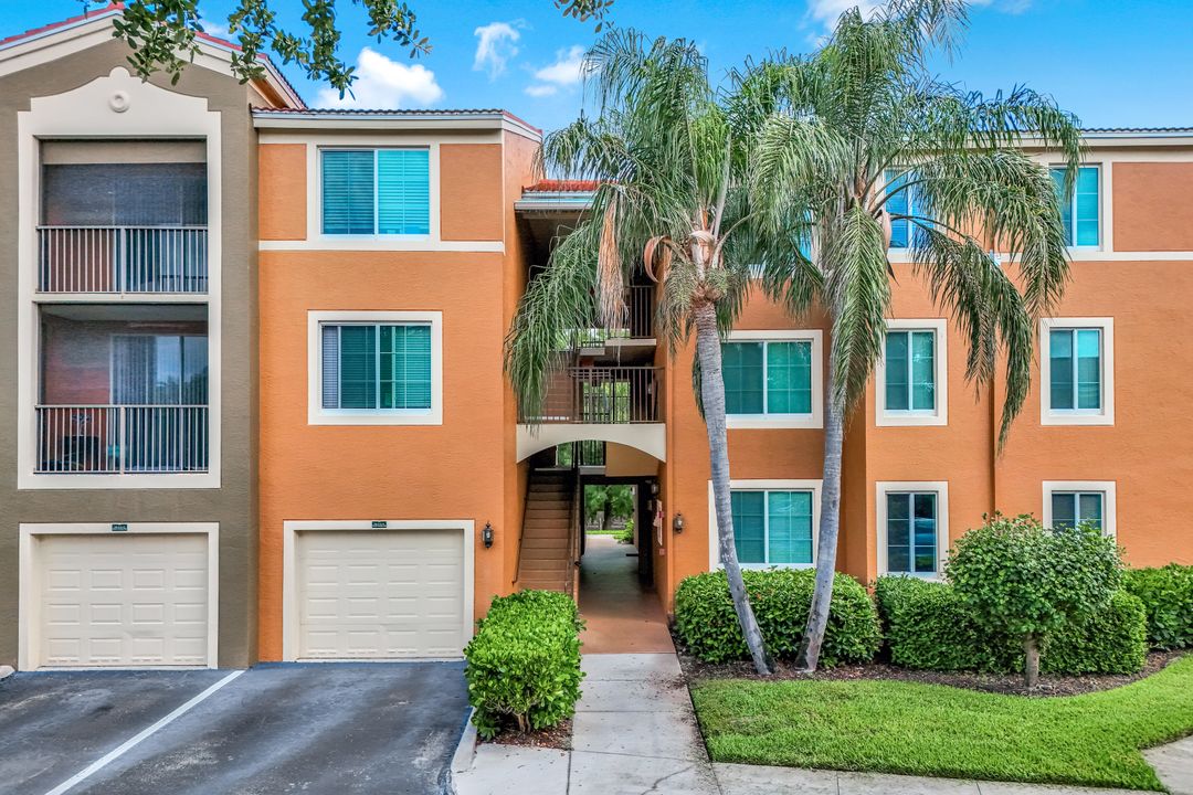 1220 Reserve Way #107, Naples, FL 34105