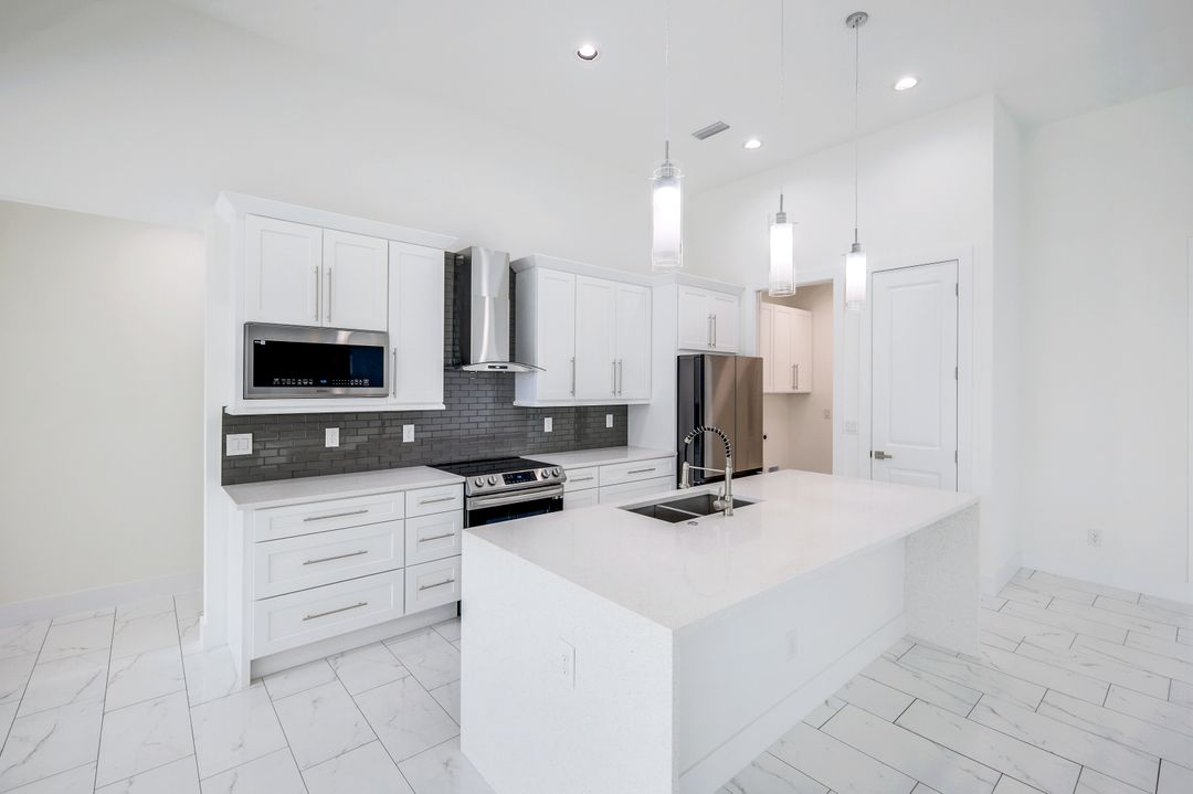 141 SW 46th Terrace, Cape Coral, FL 33914