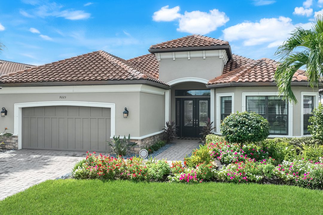 9223 Rialto Ln, Naples, FL 34119