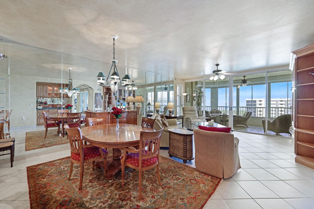 25 Bluebill Ave #1105, Naples, FL 34108