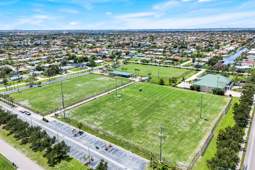 405 Mohawk Pkwy, Cape Coral, FL 33914