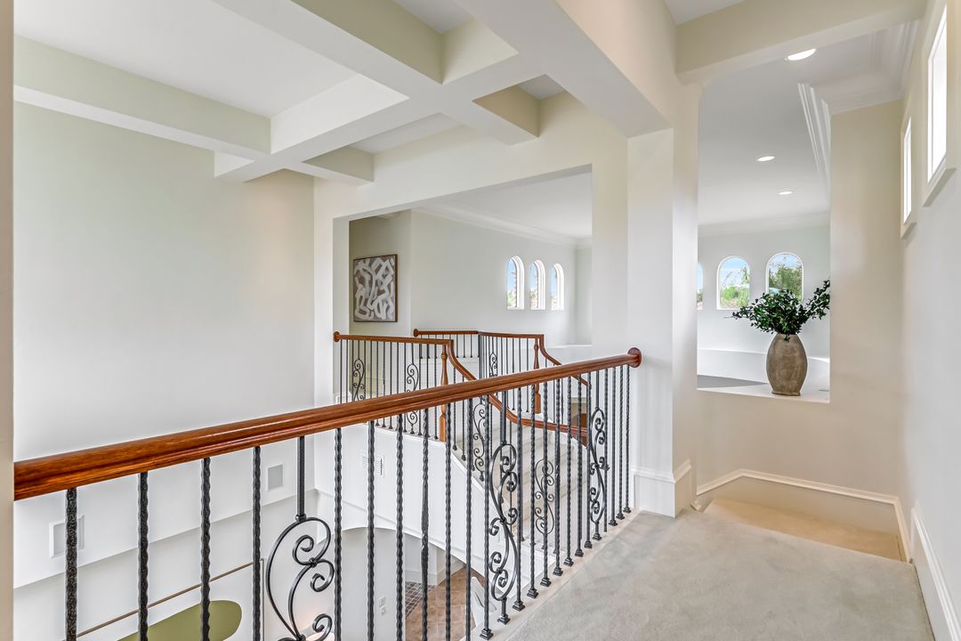 2861 Capistrano Way, Naples, FL 34105