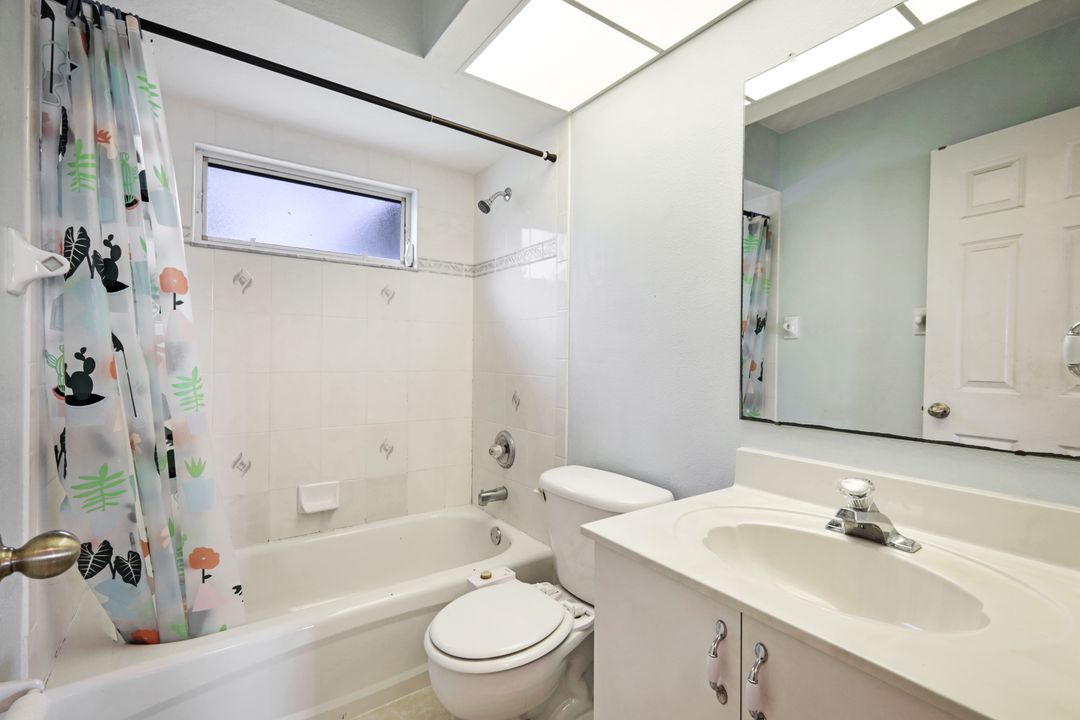 1332 SW 1st Ave, Cape Coral, FL 33991