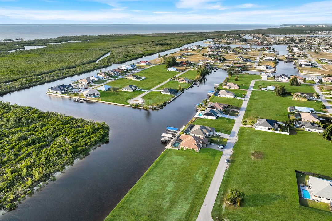 2804 NW 46th Ave, Cape Coral, FL 33993