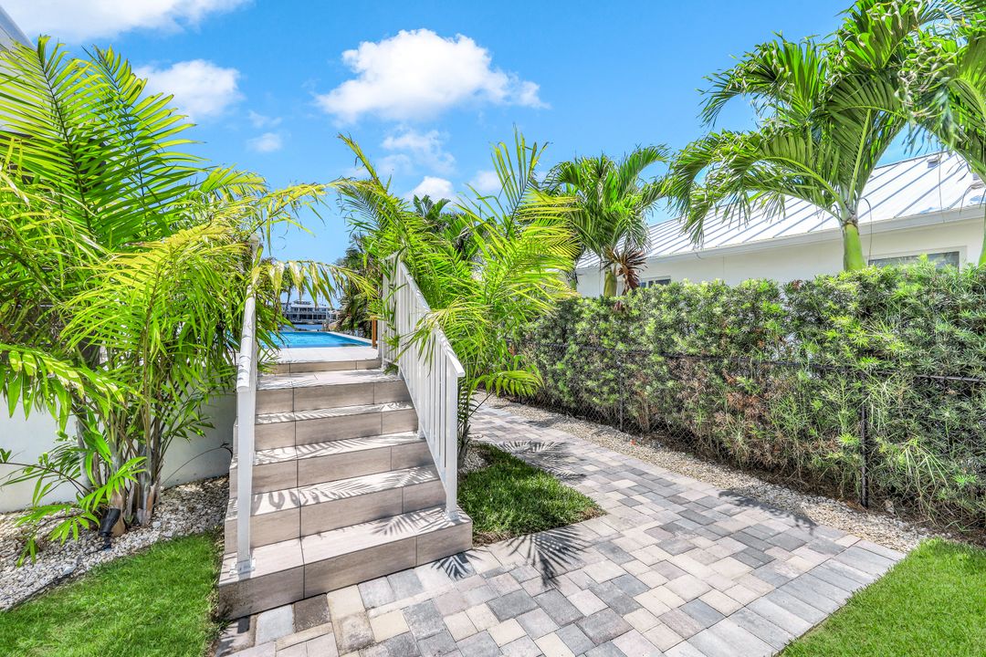 100 S Bahama Ave, Marco Island, FL 34145