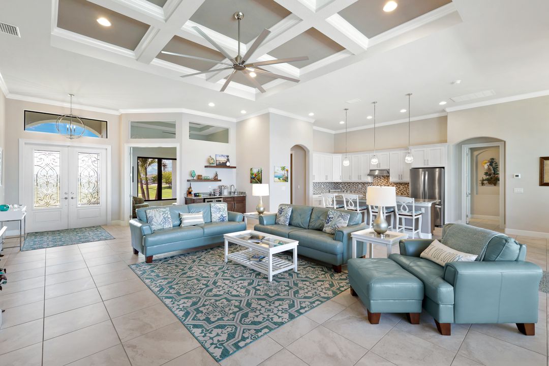 4612 NW 33rd Terrace, Cape Coral, FL 33993