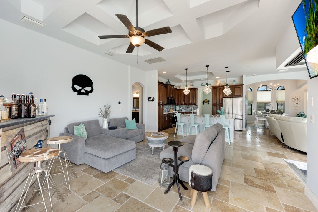 208 SW 15th St, Cape Coral, FL 33991