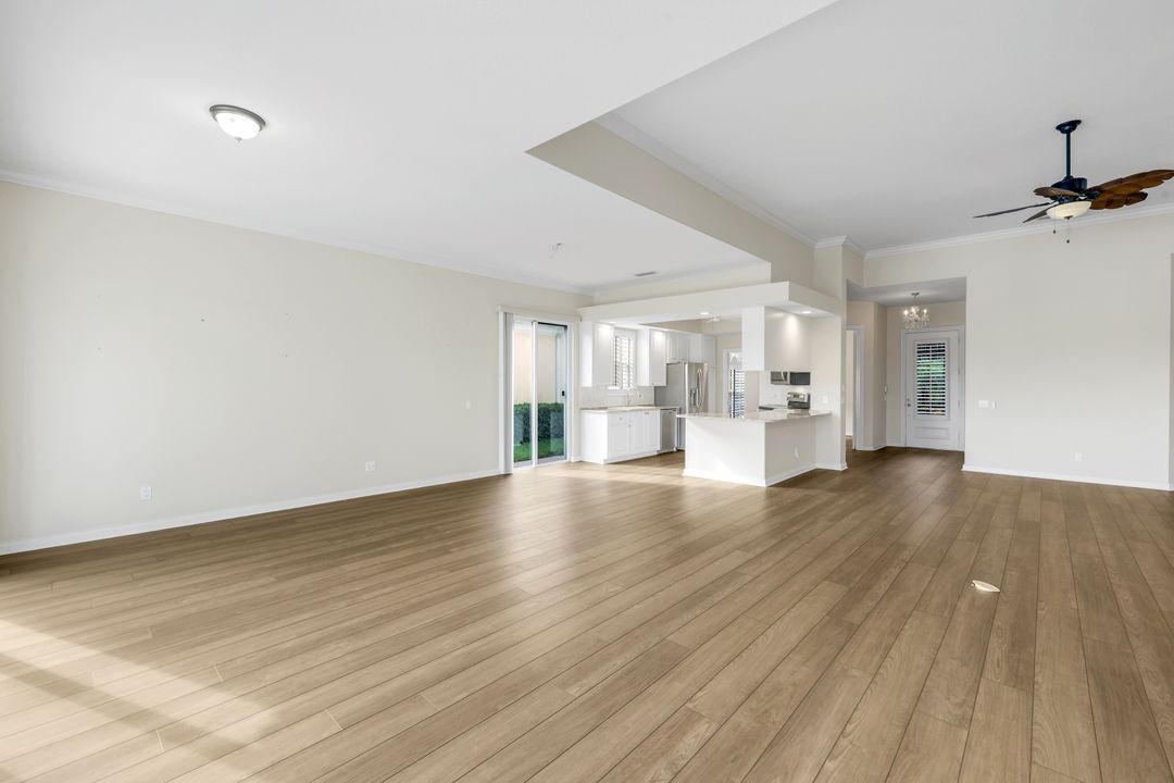3821 Whidbey Way, Naples, FL 34119