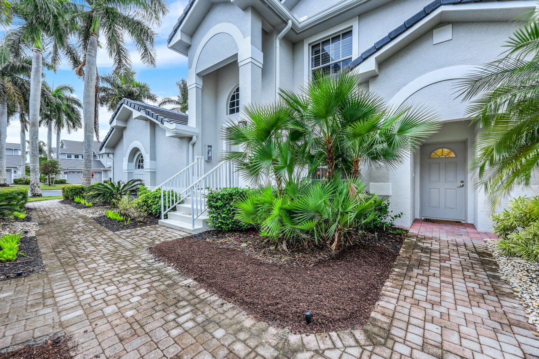 6025 Pinnacle Ln #6-602, Naples, FL 34110