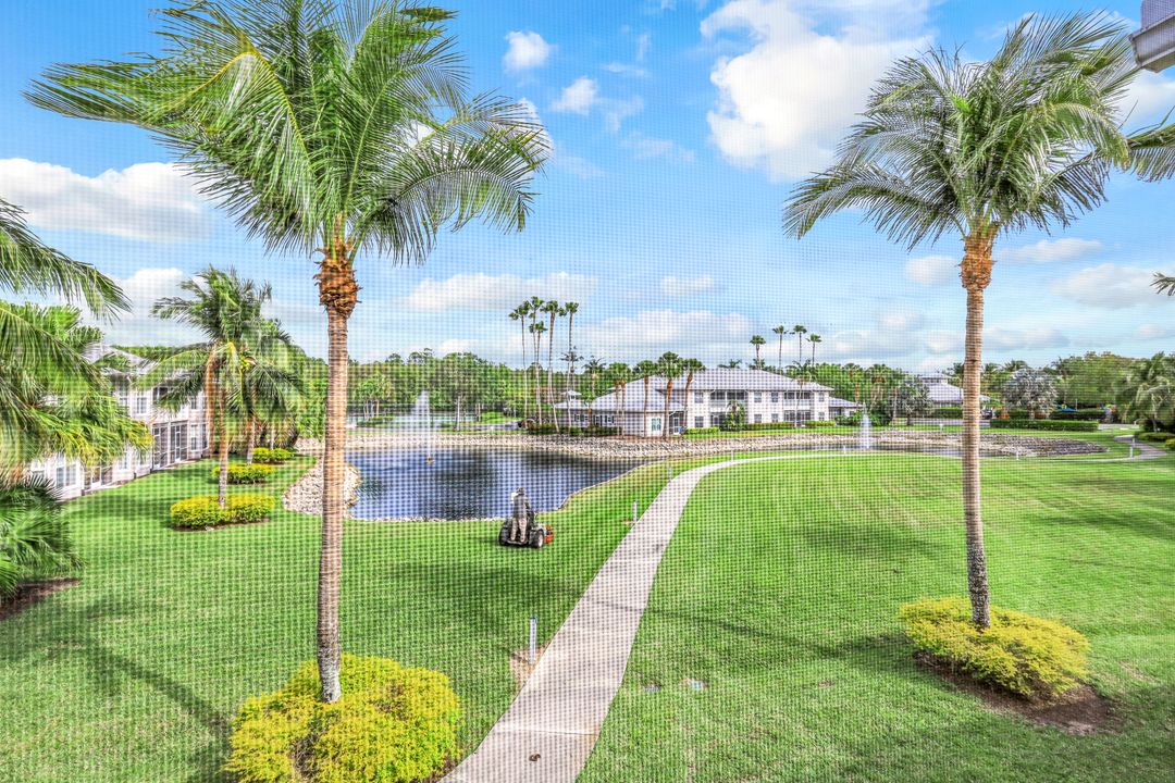 7950 Mahogany Run Ln #422, Naples, FL 34113